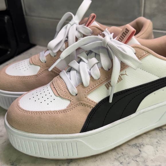 Puma Karmen Rebelle Womens White, Black Taupe Suede Platform Sneakers size 8 EUC - Picture 4 of 7